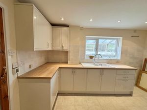 Kitchen - click for photo gallery